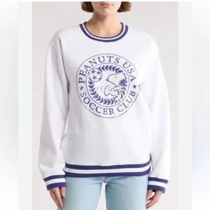 NWT Peanuts USA Soccer Club Crewneck Sweatshirt White Navy Soccer Club size M